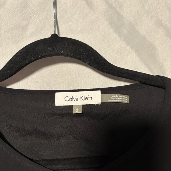 Calvin Klein - Picture 1 of 6